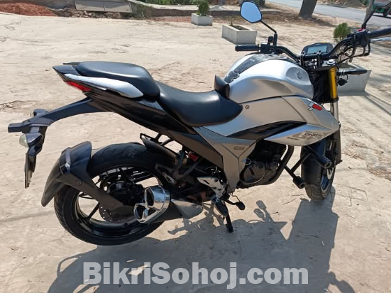 Suzuki gixxer Fi Abs